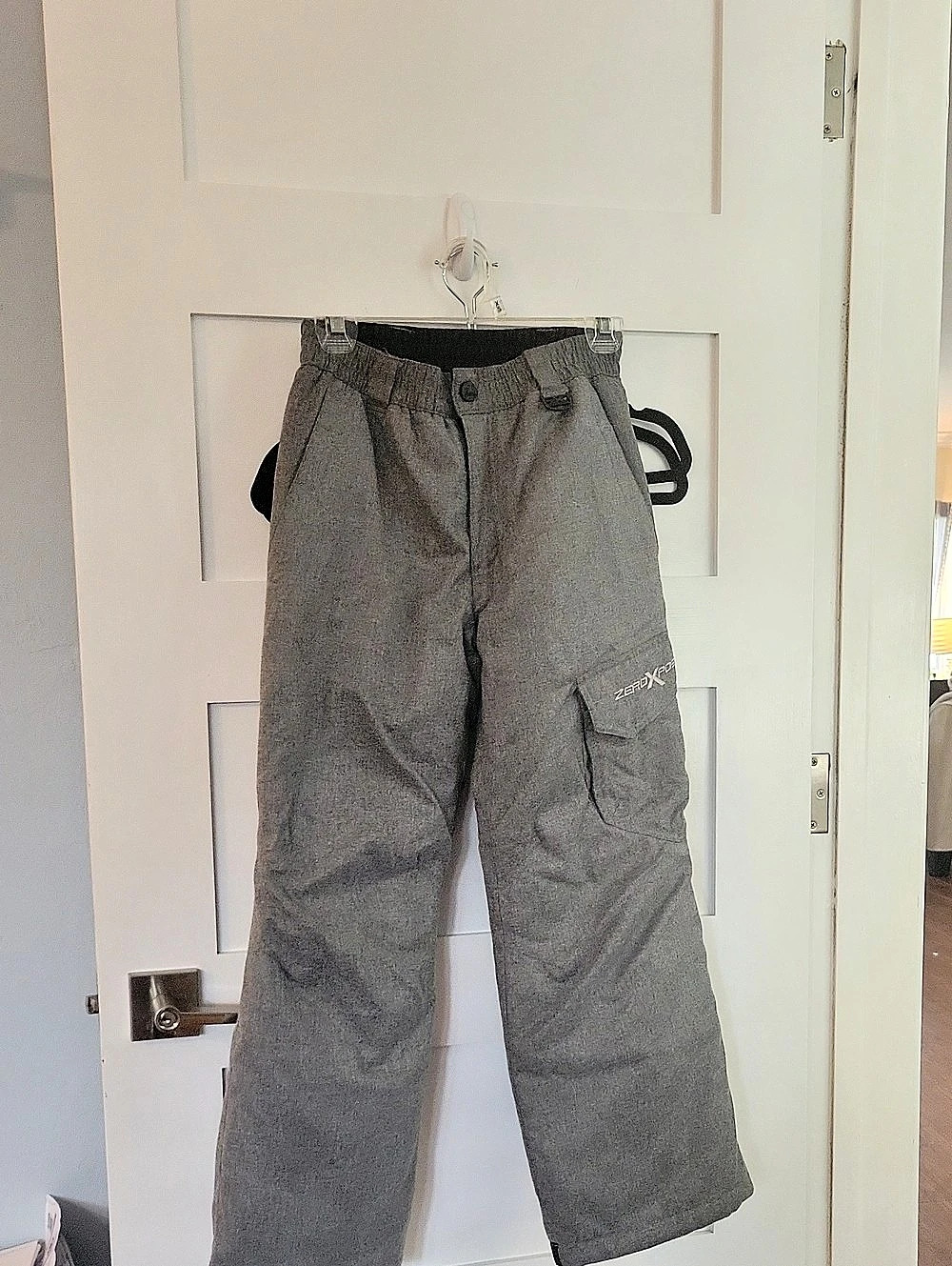 Zero Xposure snow pants Gray Boys Medium Like New